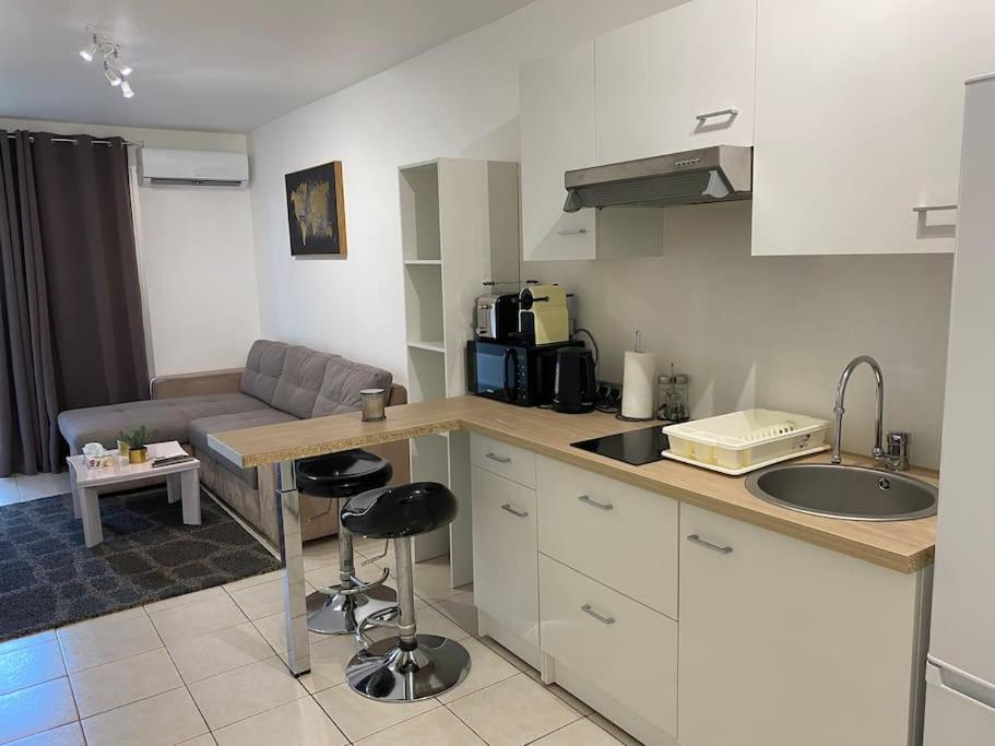 Logement Proche De La Plage Νίκαια Εξωτερικό φωτογραφία
